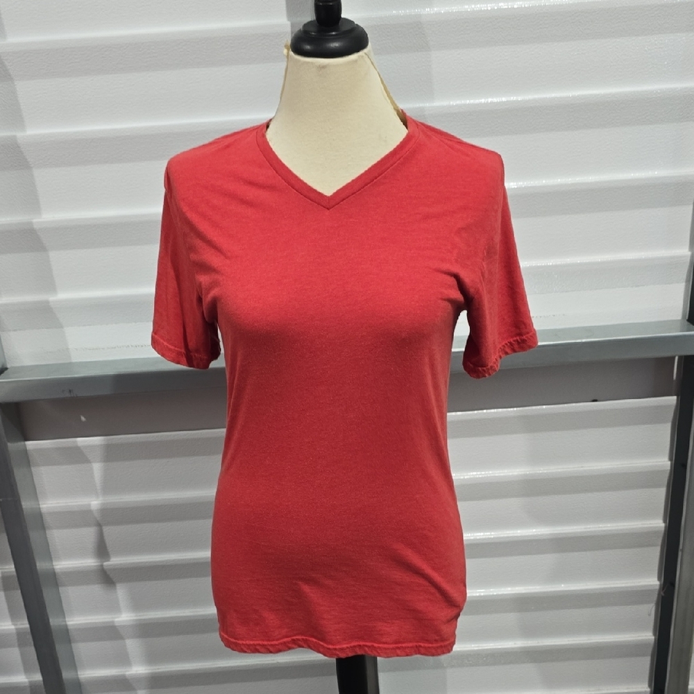 Mossimo Supply Co. Red V-Neck Short Sleeve Tee Size Small